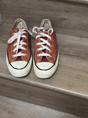 Low-Top Canvas Sneakers in Rust Red